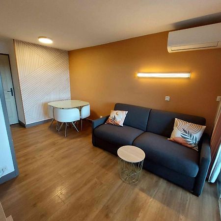 CAP ESTEREL appartement climatisé dans le centre du village vacances Drammont Extérieur photo