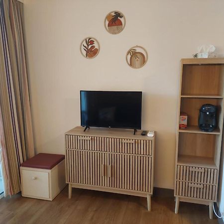 CAP ESTEREL appartement climatisé dans le centre du village vacances Drammont Extérieur photo