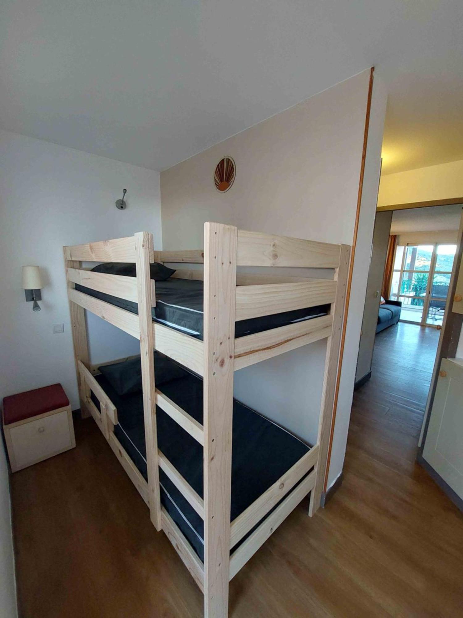 CAP ESTEREL appartement climatisé dans le centre du village vacances Drammont Extérieur photo