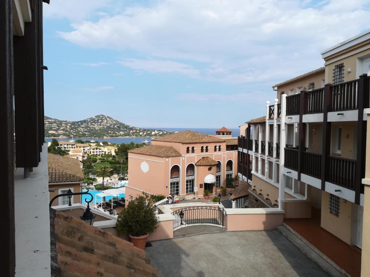 CAP ESTEREL appartement climatisé dans le centre du village vacances Drammont Extérieur photo